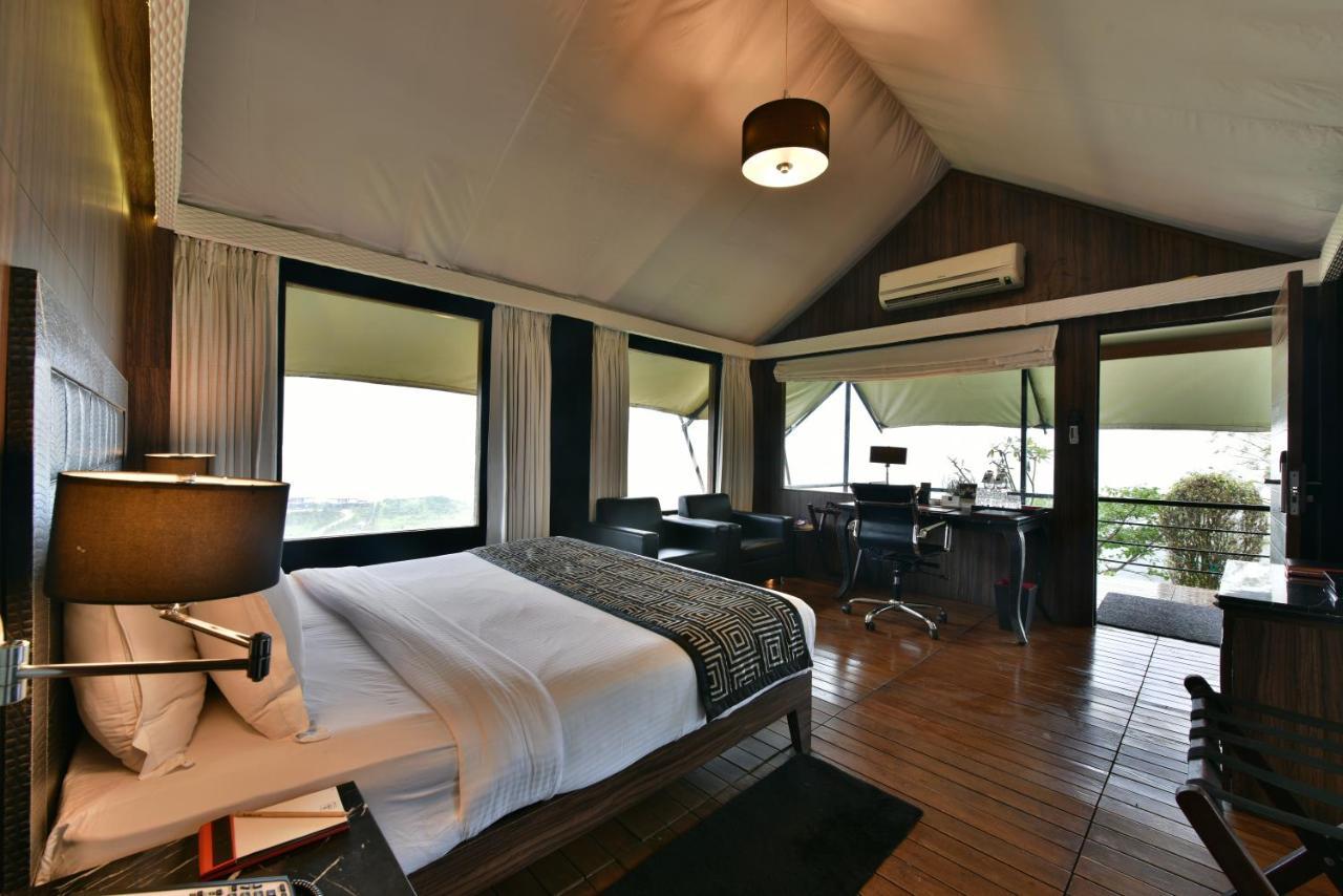 Della Resorts Lonavala Esterno foto