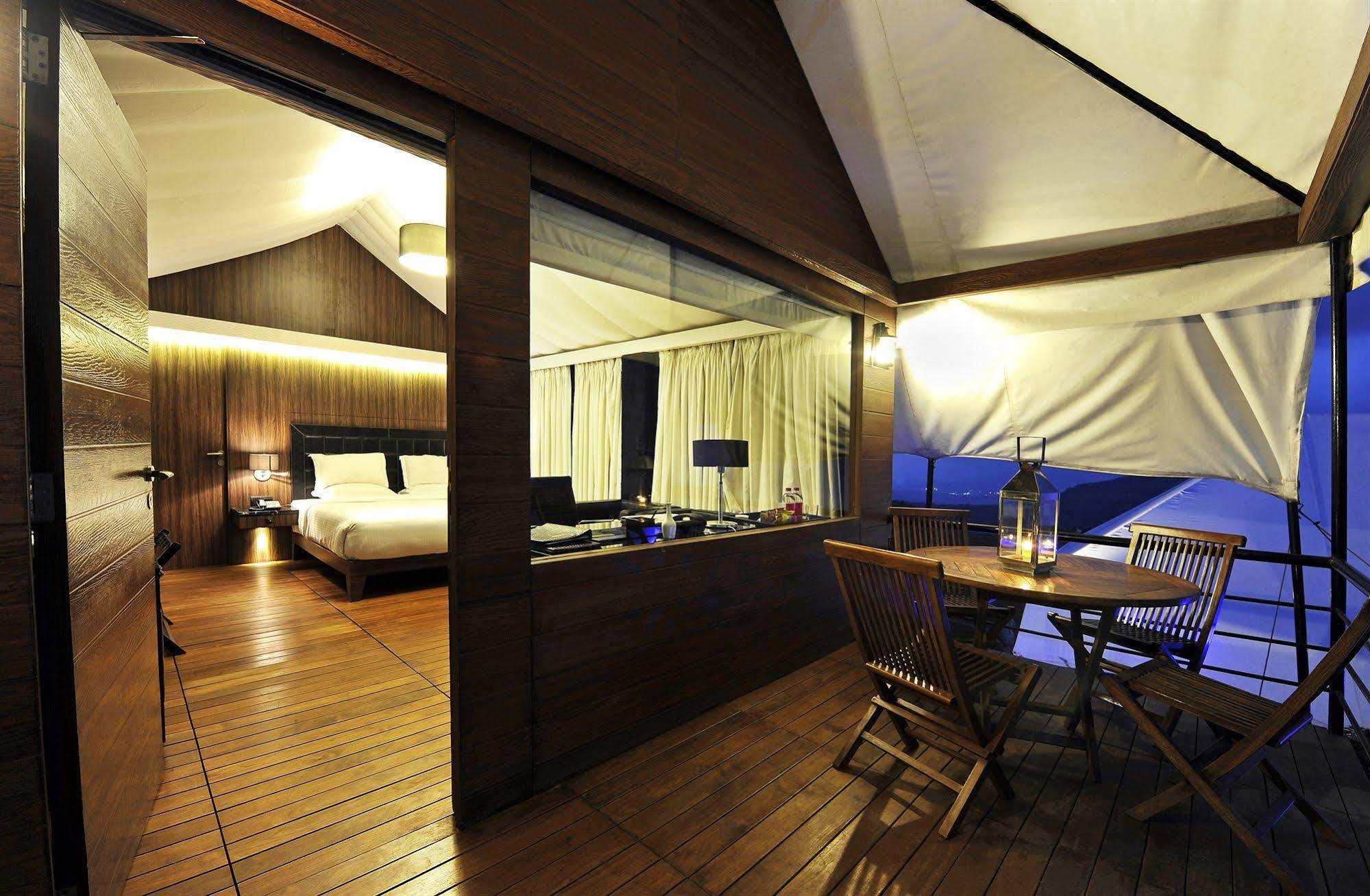 Della Resorts Lonavala Esterno foto