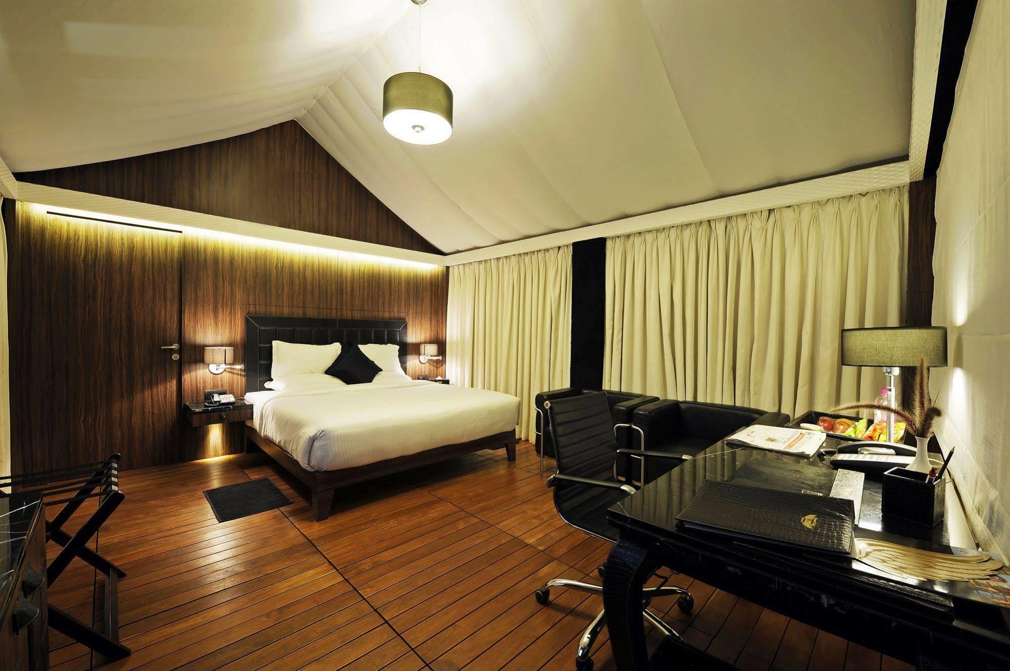 Della Resorts Lonavala Esterno foto